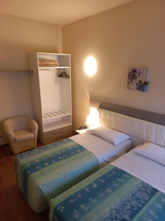 קסטל סן פייטרו טרמה Park Hotel מראה חיצוני תמונה