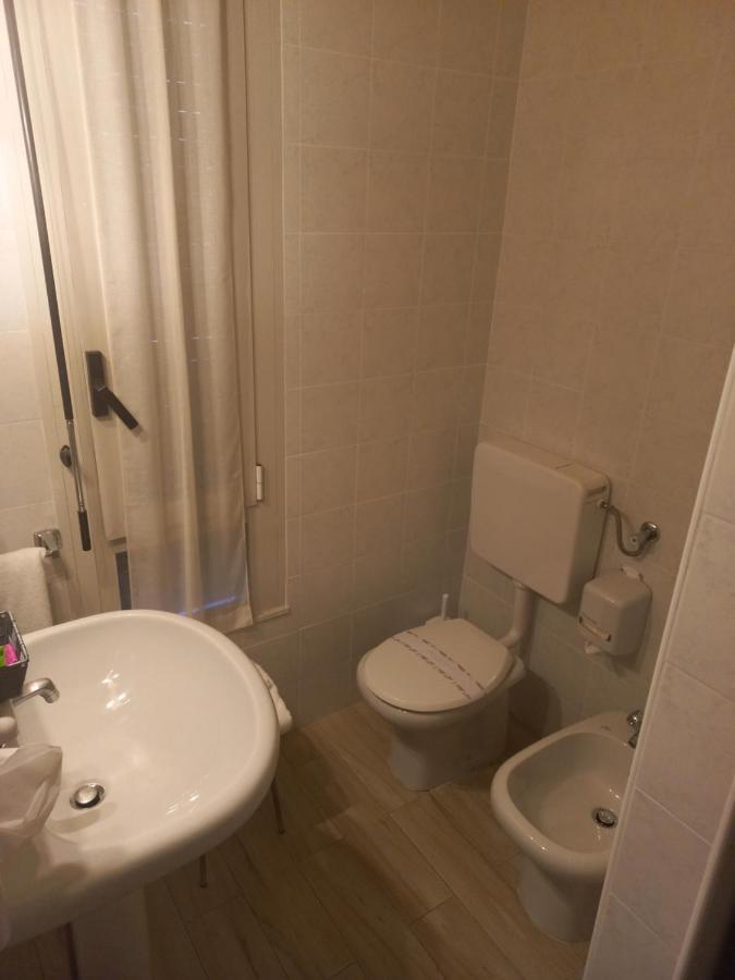 קסטל סן פייטרו טרמה Park Hotel מראה חיצוני תמונה