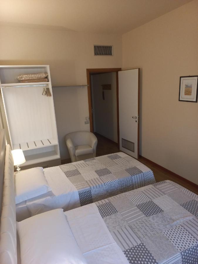 קסטל סן פייטרו טרמה Park Hotel מראה חיצוני תמונה