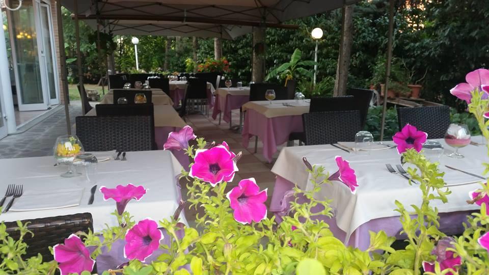 קסטל סן פייטרו טרמה Park Hotel מראה חיצוני תמונה