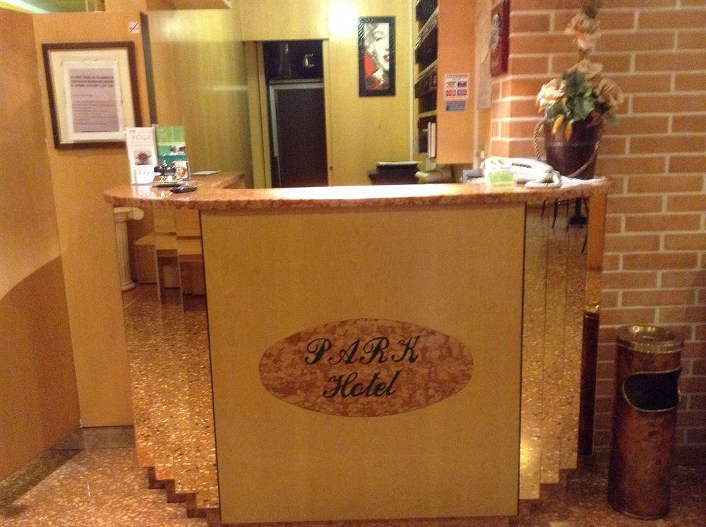 קסטל סן פייטרו טרמה Park Hotel מראה חיצוני תמונה