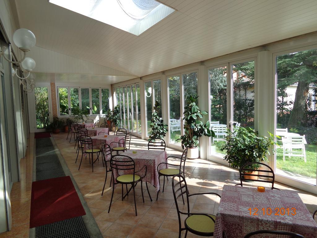 קסטל סן פייטרו טרמה Park Hotel מראה חיצוני תמונה