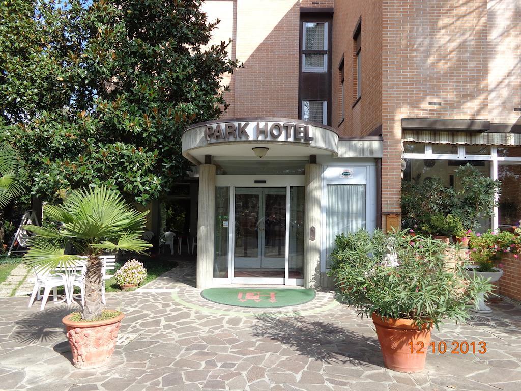 קסטל סן פייטרו טרמה Park Hotel מראה חיצוני תמונה