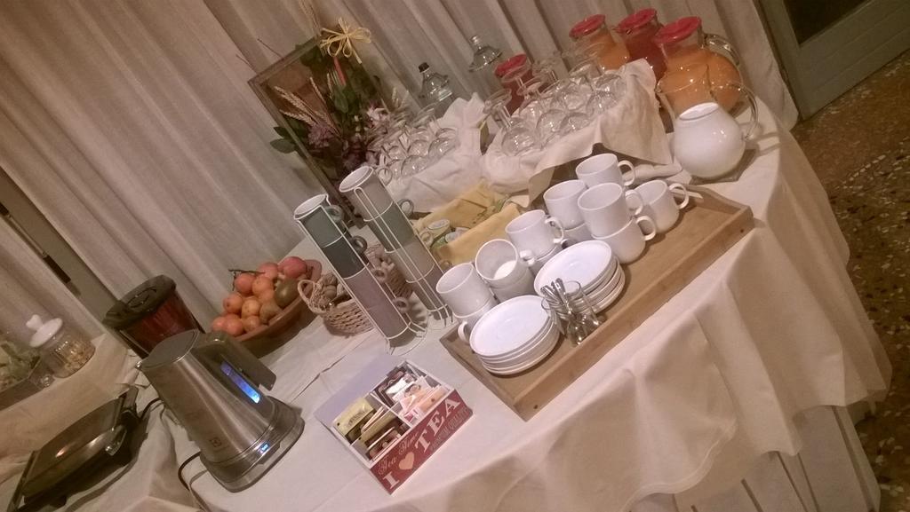 קסטל סן פייטרו טרמה Park Hotel מראה חיצוני תמונה