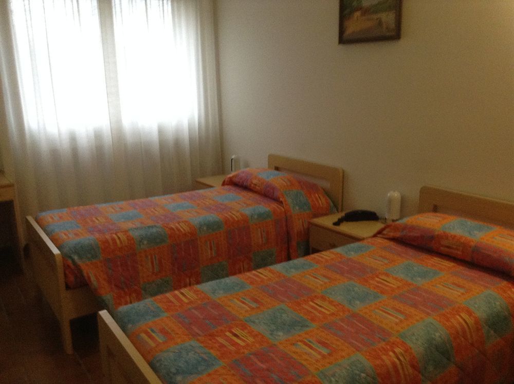 קסטל סן פייטרו טרמה Park Hotel מראה חיצוני תמונה