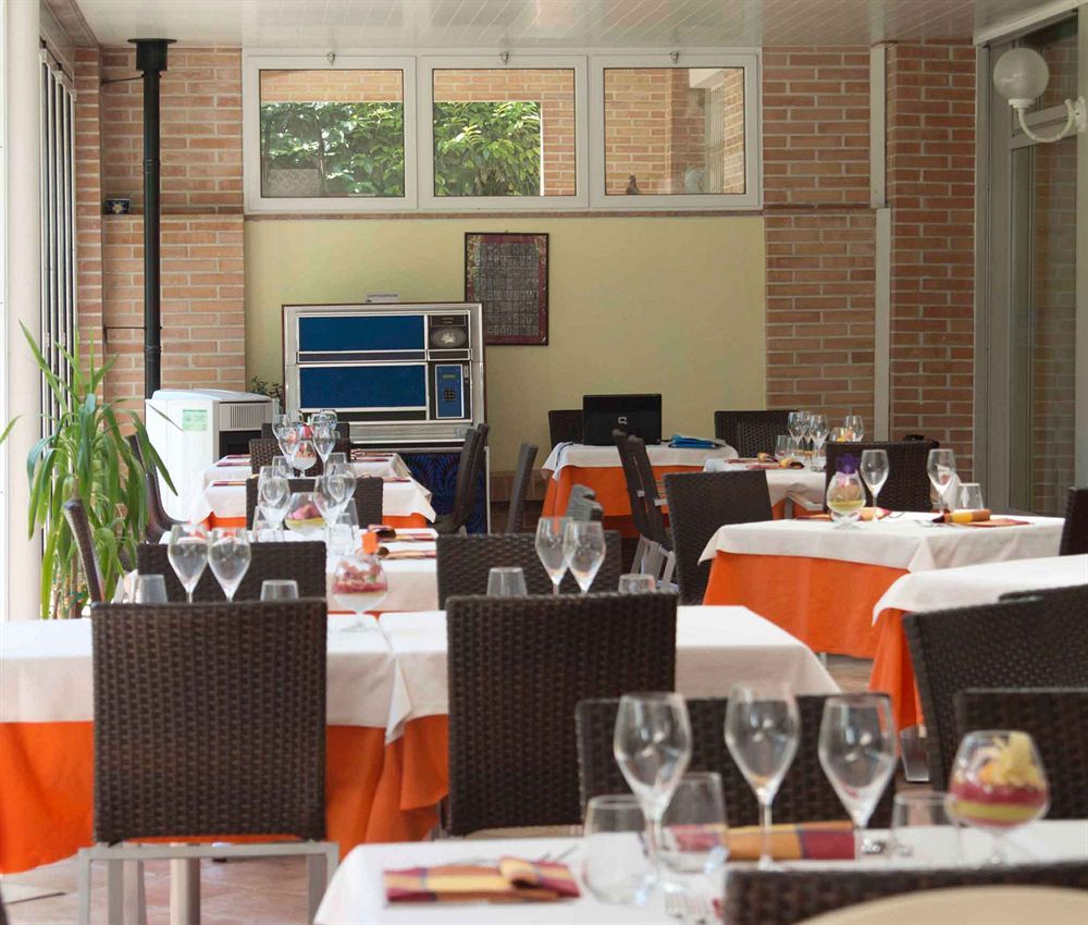 קסטל סן פייטרו טרמה Park Hotel מראה חיצוני תמונה