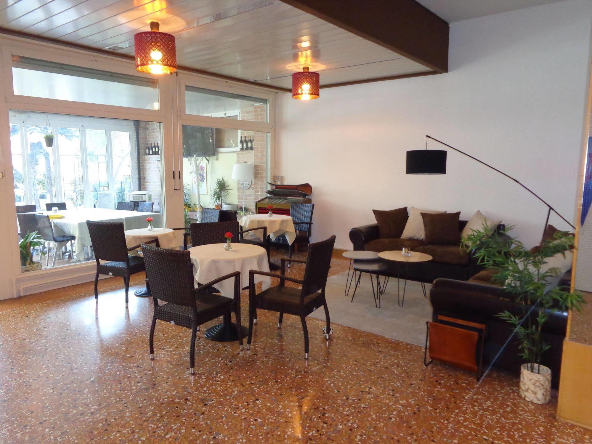 קסטל סן פייטרו טרמה Park Hotel מראה חיצוני תמונה